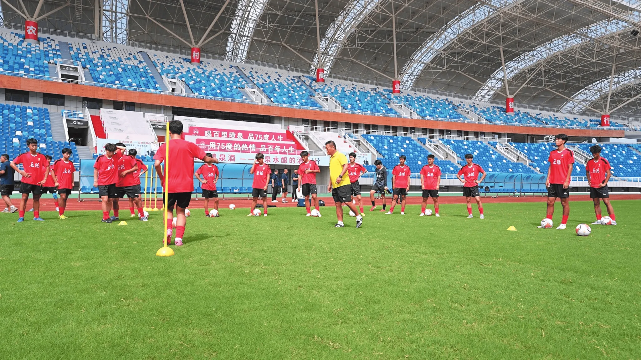 湘媒：湘超岳阳队承诺赢一场奖10万，如夺冠主力一人一套房