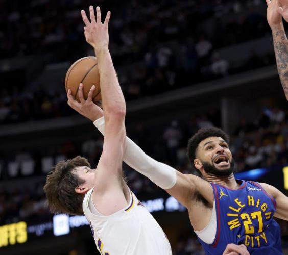 季后赛先生！穆雷又成湖人心头刺，反衬拉塞尔拉胯