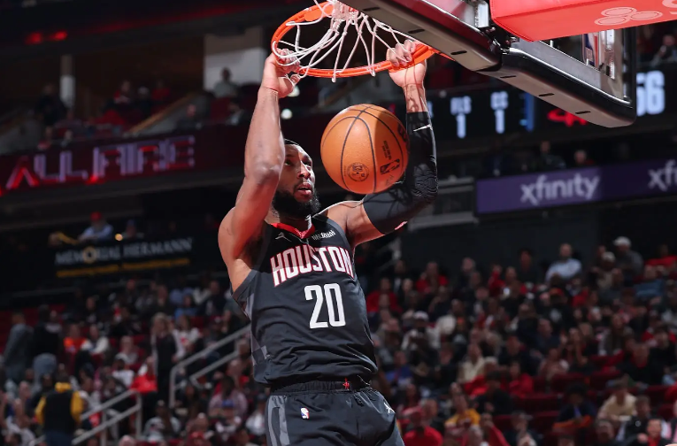 半岛体育在线-防死了雷霆后场核心？但火箭后场大闸在进攻端的问题也太明显了？