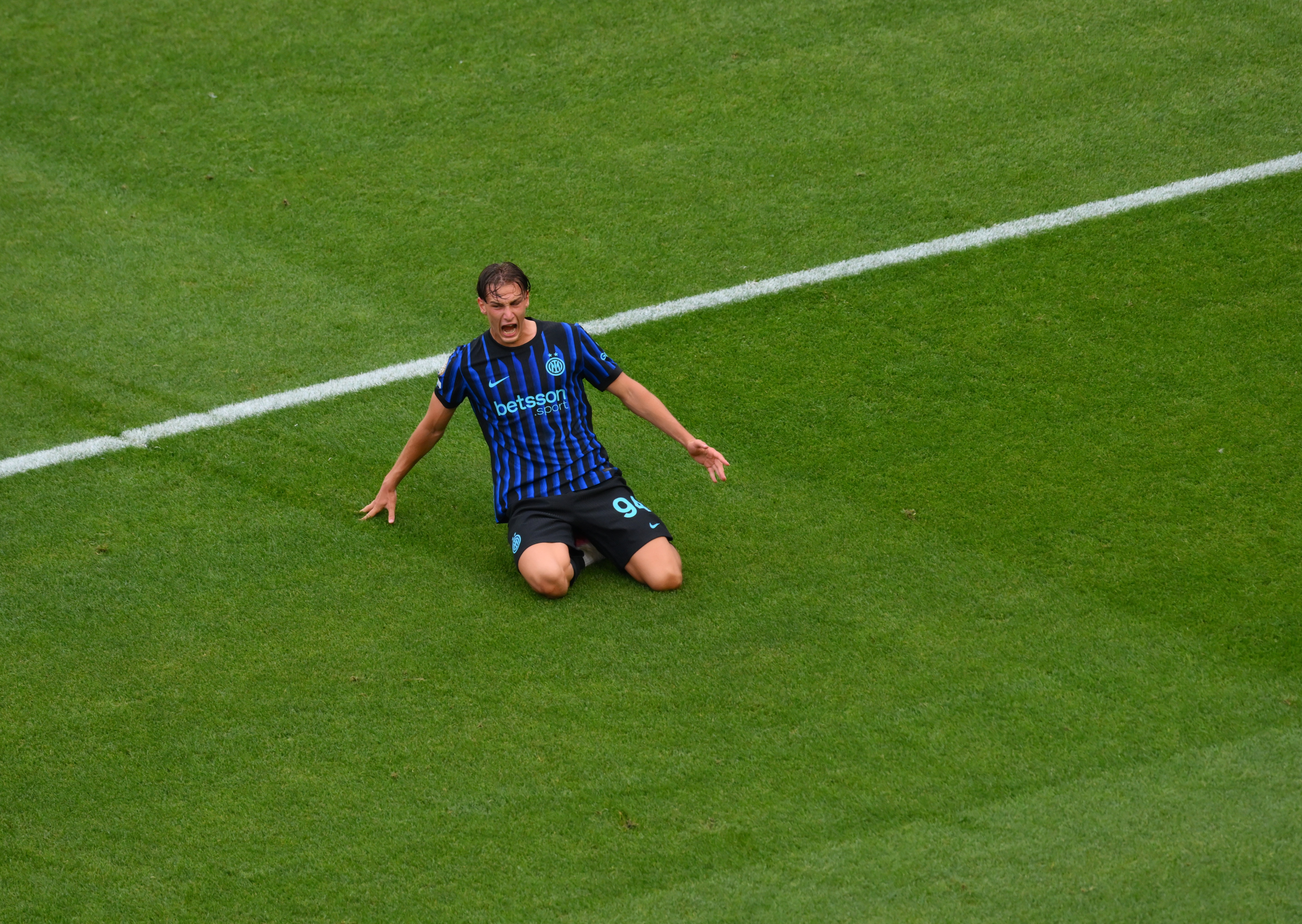 半岛体育官网-贝尔戈米：我喜欢皮奥的成熟 起初我认为他这种吨位体格会更难