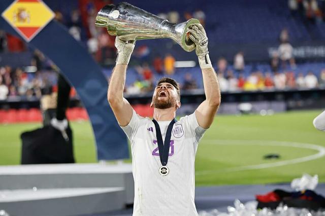 半岛体育在线-【人物】乌奈·西蒙：阴差阳错上位的宝藏门将